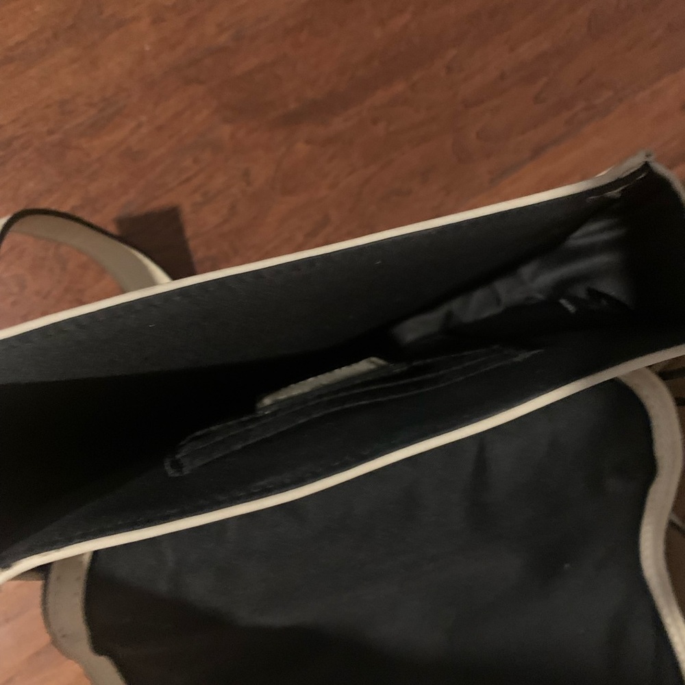 Purse - Picture 4 of 4